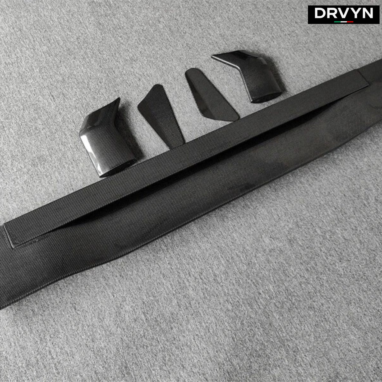 DRVYN Ferrari 812 GTS Modified with 812 Real Carbon Fiber Large Tail Wing - photo 2 - Drvyn