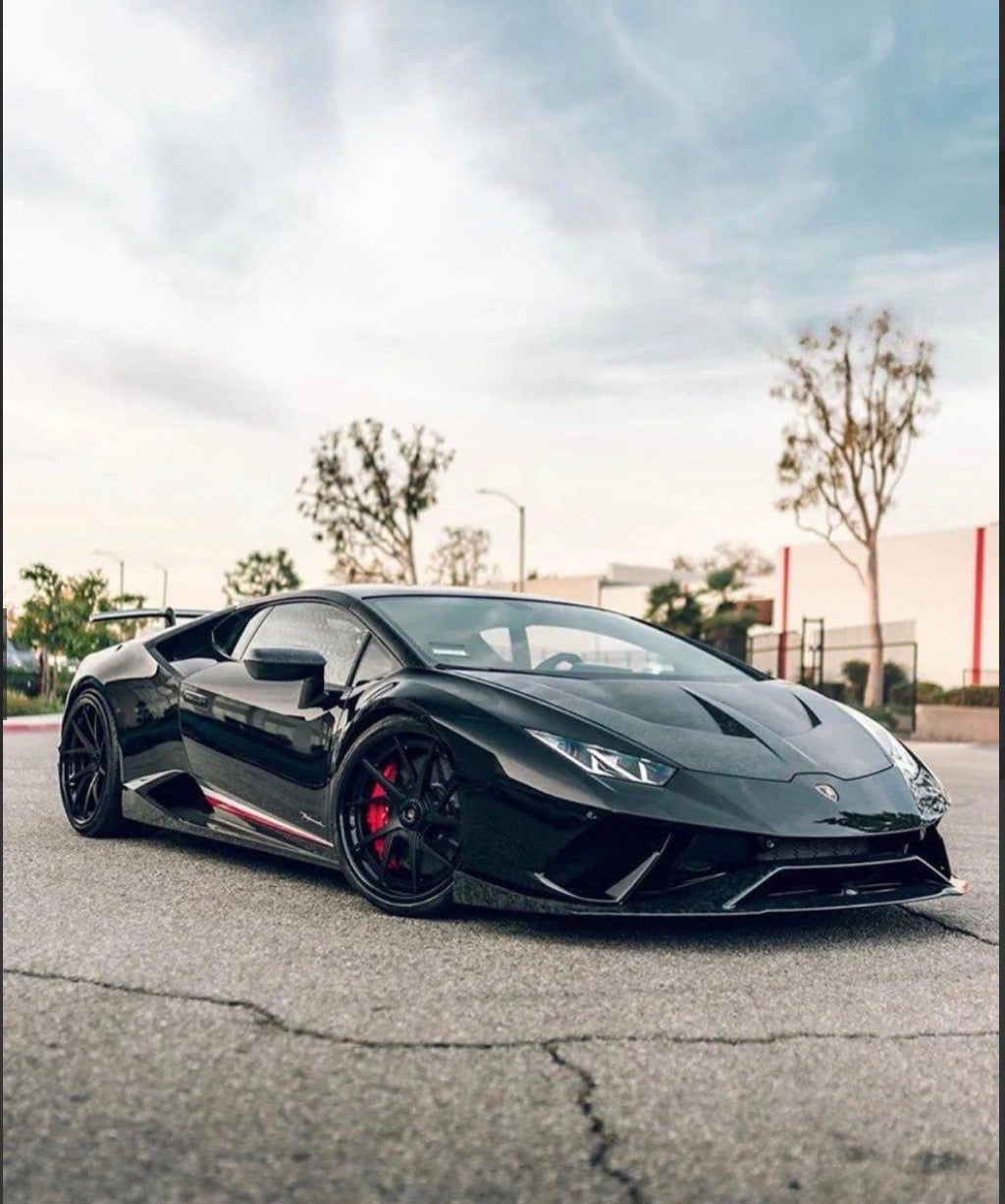 2016–2019 Lamborghini Huracán LP580 / LP610 – Full Carbon Fiber V-Style Vented Cooling Hood