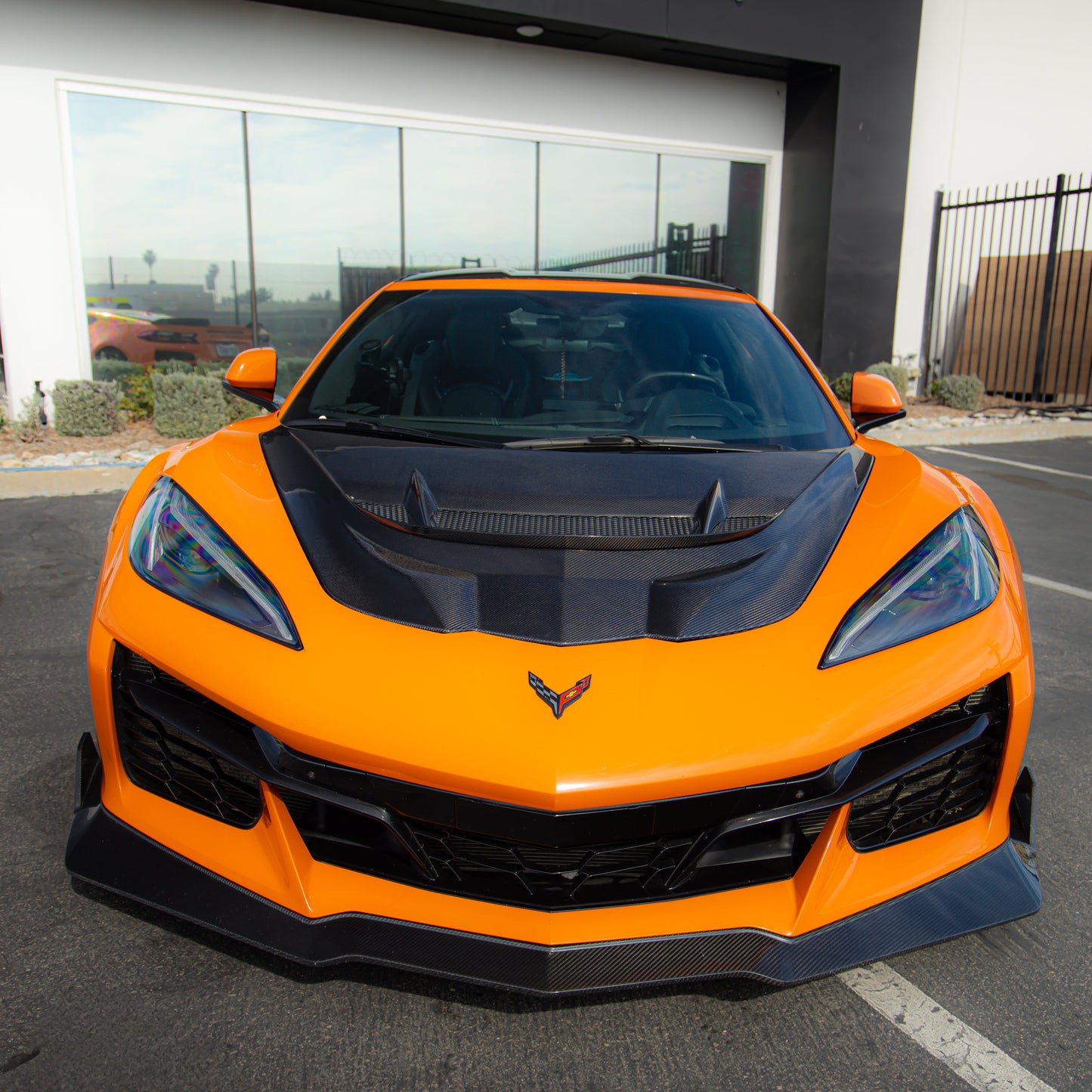 2020–2024 Corvette C8 – Full Carbon Fiber V1 Vented Hood